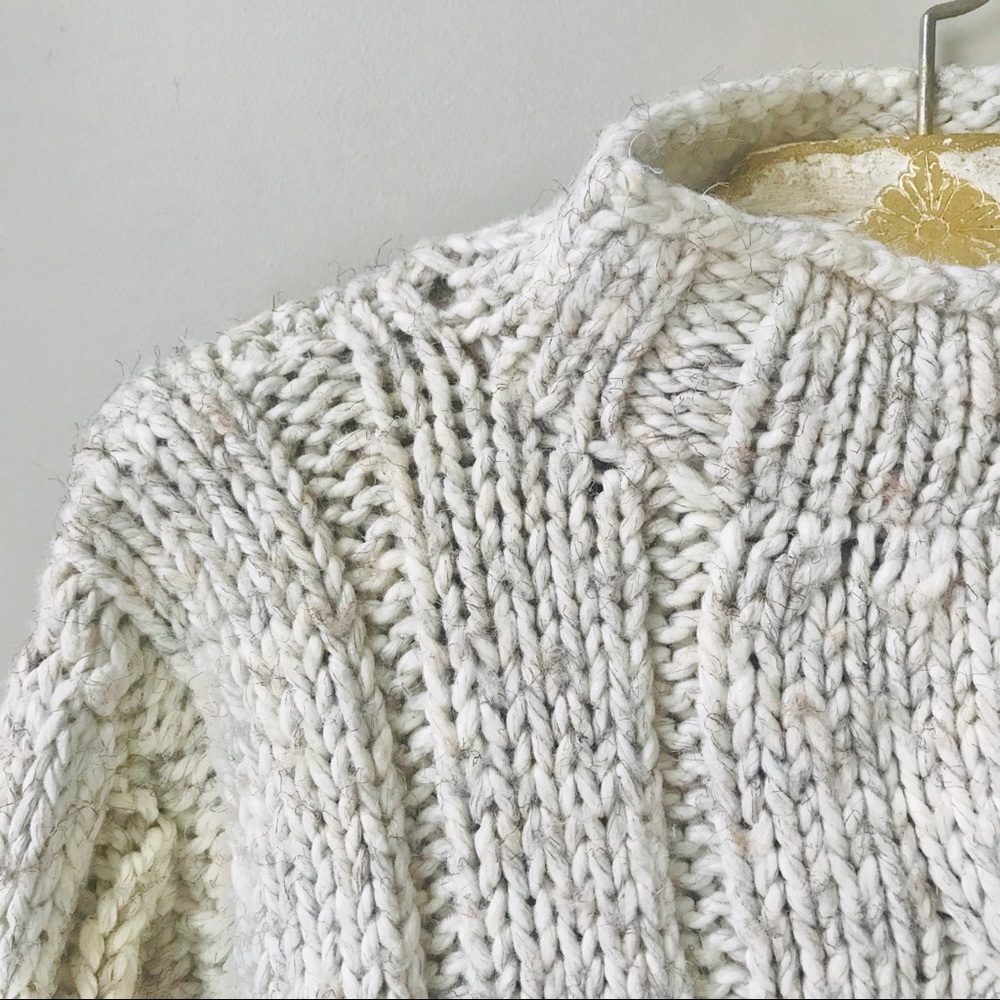 Vintage Hand Knit Chunky Sweater Size Med Oatmeal - Picture 4 of 11